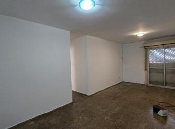 Departamento · 80m² · 4 Ambientes · 1 Cochera · Departamento 3 Dorm. - Macrocentro, Resistencia