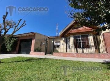 Casa de 4 ambientes, Almirante Brown · Oportunidad! Casa de 4 Ambientes con Doble Parque y Amplio Garage