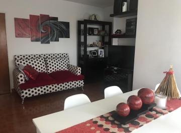 Departamento de 2 ambientes, Avellaneda · Excelente Departamento de 2 Ambientes Amplios y Luminosos.