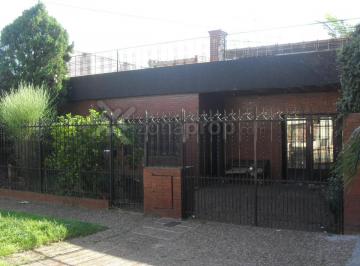 Casa de 5 ambientes, La Matanza · Retasado! Pirovano 2200 - Ramos Mejía - La Matanza