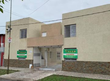 Departamento de 3 ambientes, Lanús · Excelente Dúplex de 3 Ambientes Amplios con Cochera y Portón Automático.