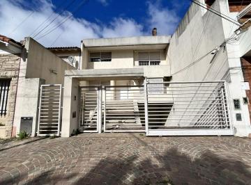BAT-BAT-1268_2 · Casa 5 Ambientes. | Rosales Al 700