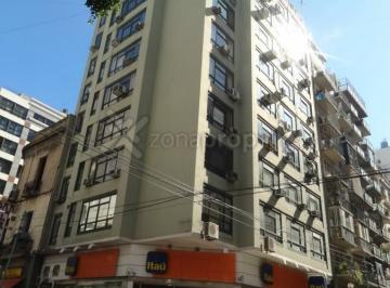 Oficina comercial de 2 ambientes, Tribunales · Excelente Oficina Al Frente con 2 Despachos y Recepcion en Montevideo y Viamonte
