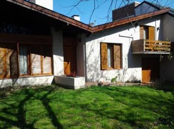 INB-INB-1216_2 · Casa 4 Dorm.. | Calle