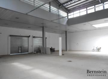 Local comercial · 550m² · 1 Ambiente · Local/galpon en Venta: Udaondo: 550 m Cubiertos