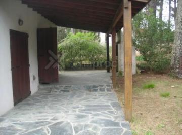 Casa de 1 ambiente, Valeria del Mar · Chalet de 4 Amb. Amueblado Urquiza 500 - Valeria del Mar - Costa Atlántica