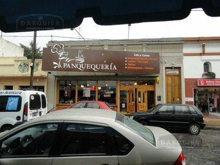 Lote de 11.30 X 43.30 con local de 273.78 m2