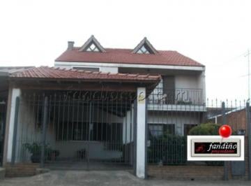 Casa · 265m² · 7 Ambientes · 2 Cocheras · Casa en Jose Marmol