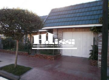 Casa · 160m² · 3 Dormitorios · 2 Cocheras · Casa Enmuy Buen Estado - Temperley Este