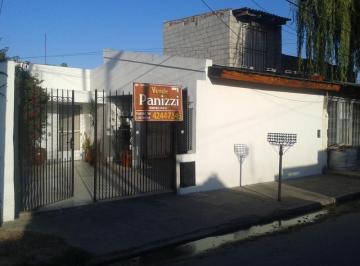 Casa · 82m² · 3 Ambientes · 2 Cocheras · Casa en Lomas de Zamora Oeste