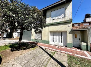 Casa de 5 ambientes, Lomas de Zamora · Campos 1200 - Banfield - Lomas de Zamora Retasada Acepta Propiedad Parte de Pago