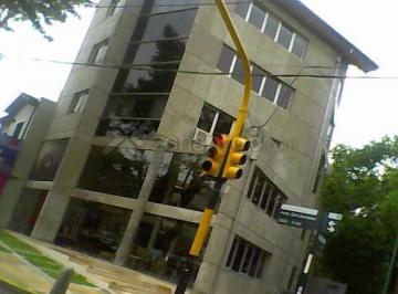 Oficina comercial ubicada en La Lucila, ideal para profesionales o empresas que · Espacio Corporativo Sobre Libertador