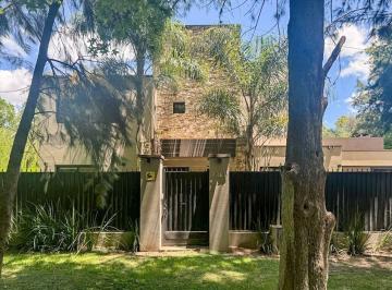 TAV-TAV-5642_2 · Venta Casa Minimalista con Parque 2000 Parque Leloir, Ituzai
