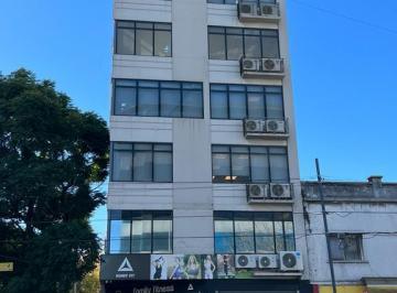 Oficina comercial de 4 ambientes, Flores · Oficina (Piso Completo) de 70 m² en Centro Comercial Mayorista. Bogotá y Nazca
