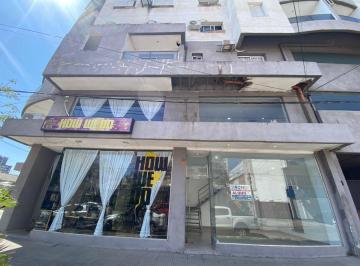 Local comercial · 59m² · Locales - a La Calle - Centro, Resistencia