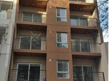 Departamento de 2 ambientes, Caballito · Caballito. - Excelente Semipiso 2 Amb. Al Frente C/balcón.