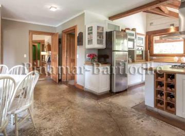 Casa Alquiler Temporal de 6 ambientes · 913 - Casa en Alquiler Para 10 Personas, Km 18 Av Bustillo - Bariloche