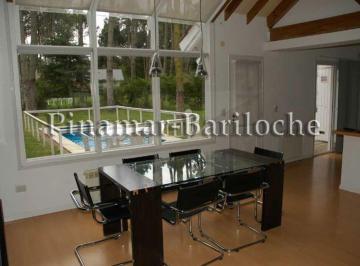 Dueño Alquila / Vende (Oportunidad de compra!!!!): Chalet con piscina climatizad · 604 - Casa en Venta y Alquiler en Una Sola Planta con Pileta Climatizada - Cariló