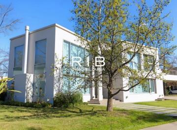 Casa Venta 1550m² de 4 ambientes · Propiedad Racionalista Sobre 1550 m² - La Martinica