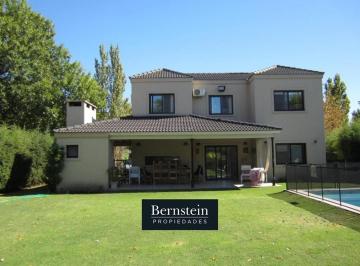 Casa · 200m² · 5 Ambientes · 3 Cocheras · Casa en Venta: Altos del Sol: 5 Ambientes