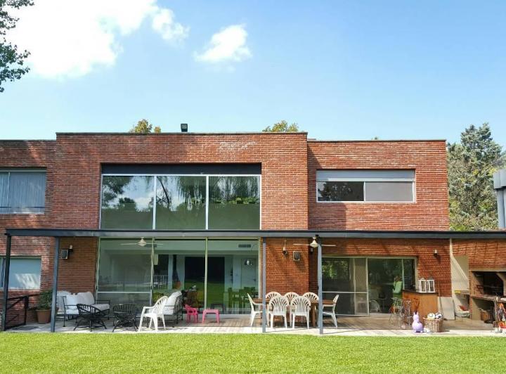 Casa · 469m² · 10 Ambientes · 2 Cocheras