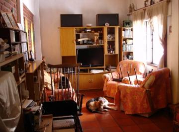 PH de 4 ambientes, Liniers · Pasaje Alpatacal 6300, PH 3 Ambientes.