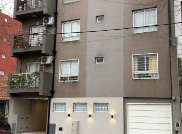 Departamento de 3 ambientes, Lomas de Zamora · Saenz 653 1° - L. de Zamora / Impecable Depto en Muy Buena Ubicacion