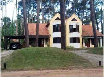 BPV-BPV-594_2 · 3 Dorm. | Solanas Ref: 594