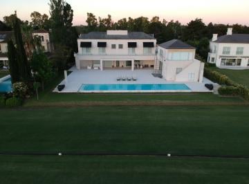Casa de 10 ambientes, Pilar · Tortugas Country Club Casa en Venta Sobre El Polo