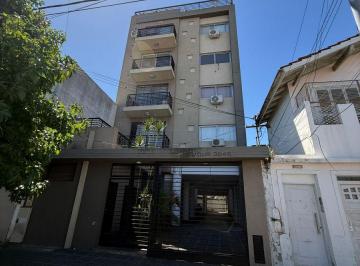 Departamento de 1 ambiente, Lanús · Monoambiente con Cochera