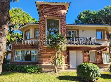 Casa de 5 ambientes, Pinamar · 579 - Casa en Alquiler con Piscina Climat - a m del Centro Comercial de Z N