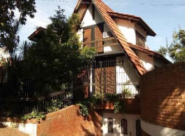 Casa de 4 ambientes, Ituzaingó · Casa Alpina Muy Amplia Apto Crédito Bco - Ituzaingo Norte