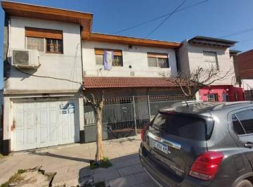 Casa · 330m² · 7 Ambientes · 1 Cochera · Casa Para 2 Familias en Venta en Moron Sur