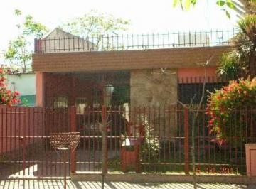 Casa de 4 ambientes, Morón · Casa en Venta en Moron Sur