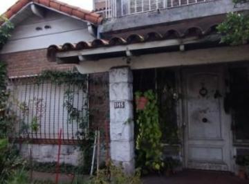 Casa de 5 ambientes, Morón · Chalet en Venta en Moron Sur