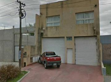 Casa · 360m² · 200 m² Galpon Local y Oficinas Autopista del Oeste