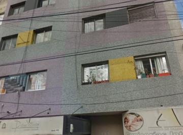 Departamento · 45m² · 3 Ambientes · Dpto 3 Amb Al Fte en Pleno Centro de Banfield. E