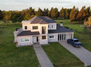 Casa de 5 ambientes, San Vicente · Excelente Chalet a Estrenar en Fincas de San Vicente Sector Golf