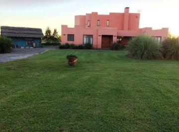 Quinta vacacional · 300m² · 5 Ambientes · 2 Cocheras · Excelente Chacra Ruta 31