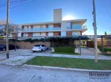 Departamento · 84m² · 3 Ambientes · 2 Cocheras · Depto en Venta: 3 Amb: 2 Coch: Pileta Propia