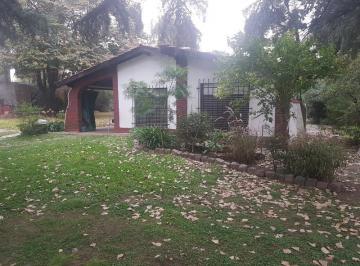 Campo · 2018m² · 4 Ambientes · 1 Cochera · Quinta - Temperley Este