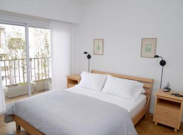 Departamento de 4 ambientes, Recoleta · Impecable 2 Suite Dep Semipiso Liv - Com a Balcón Coc - Office Amoblado Equip Cochera