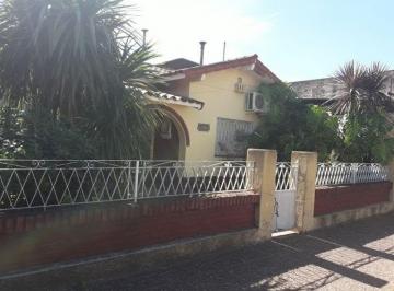 HGP-HGP-702_2 · Casa 4 Ambientes. | Av Pte Juan Domingo Peron Al 3900