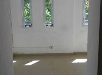 Departamento de 2 ambientes, Lanús · Dpto. 2 Amb. con Terraza, Centrico