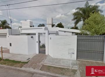Foto · Granja de Funes (N. Castellanos 5400) - Venta Casa 5 Dorm..