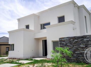 Casa de 5 ambientes, Tigre · Bustamante Prop San Gabriel 7366 Casa Venta Villanueva Tigre