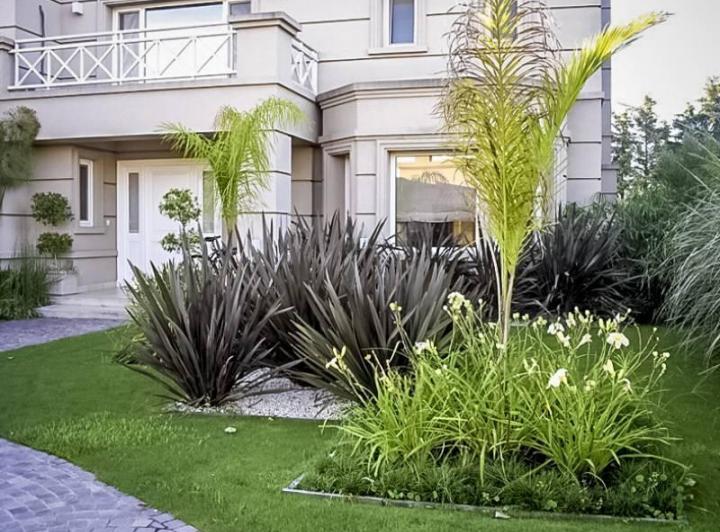 Casa · 360m² · 5 Ambientes · 3 Cocheras