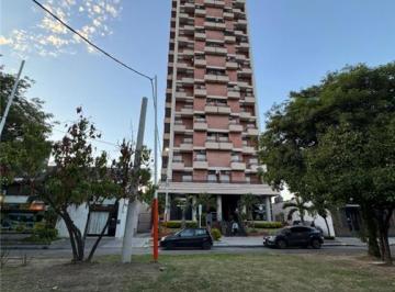 Departamento · 100m² · 4 Ambientes · 1 Cochera · Departamento 3 Dor. C/dep - Microcentro, Resistencia