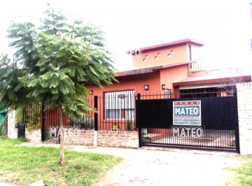 Casa de 5 ambientes, Moreno · Chalet en Zapiola - Paso del Rey