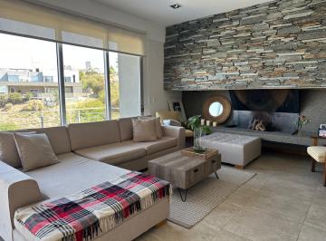 Casa · 300m² · 3 Ambientes · La Rufina Casa en Venta Central